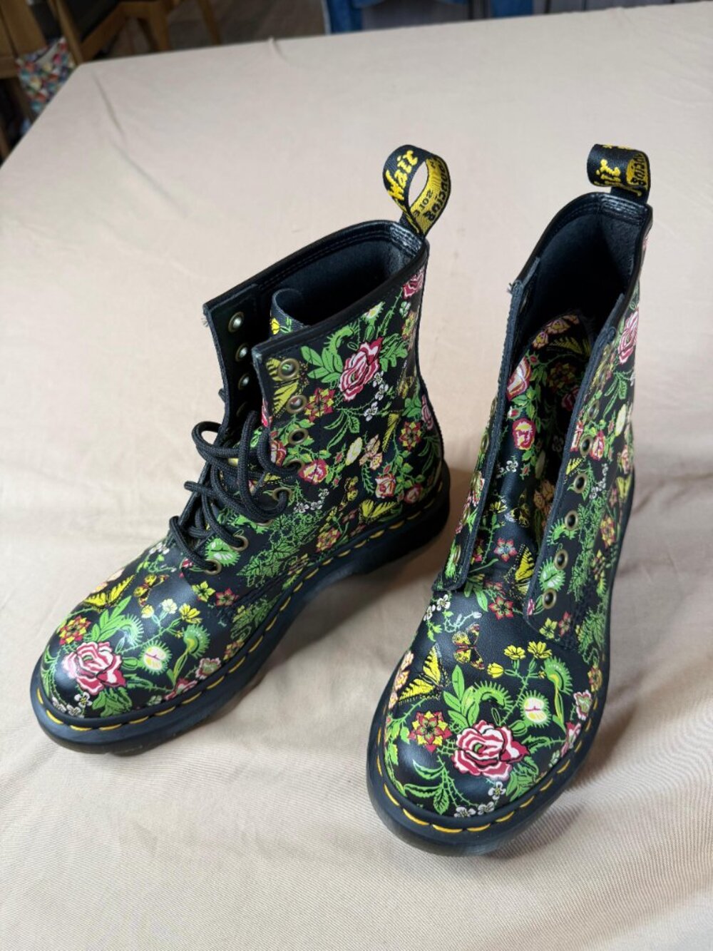 Dr. Martens 1460 Wanderlust Floral Butterfly 8-Eye Boots Women's Size 8 - Picture 4 of 14